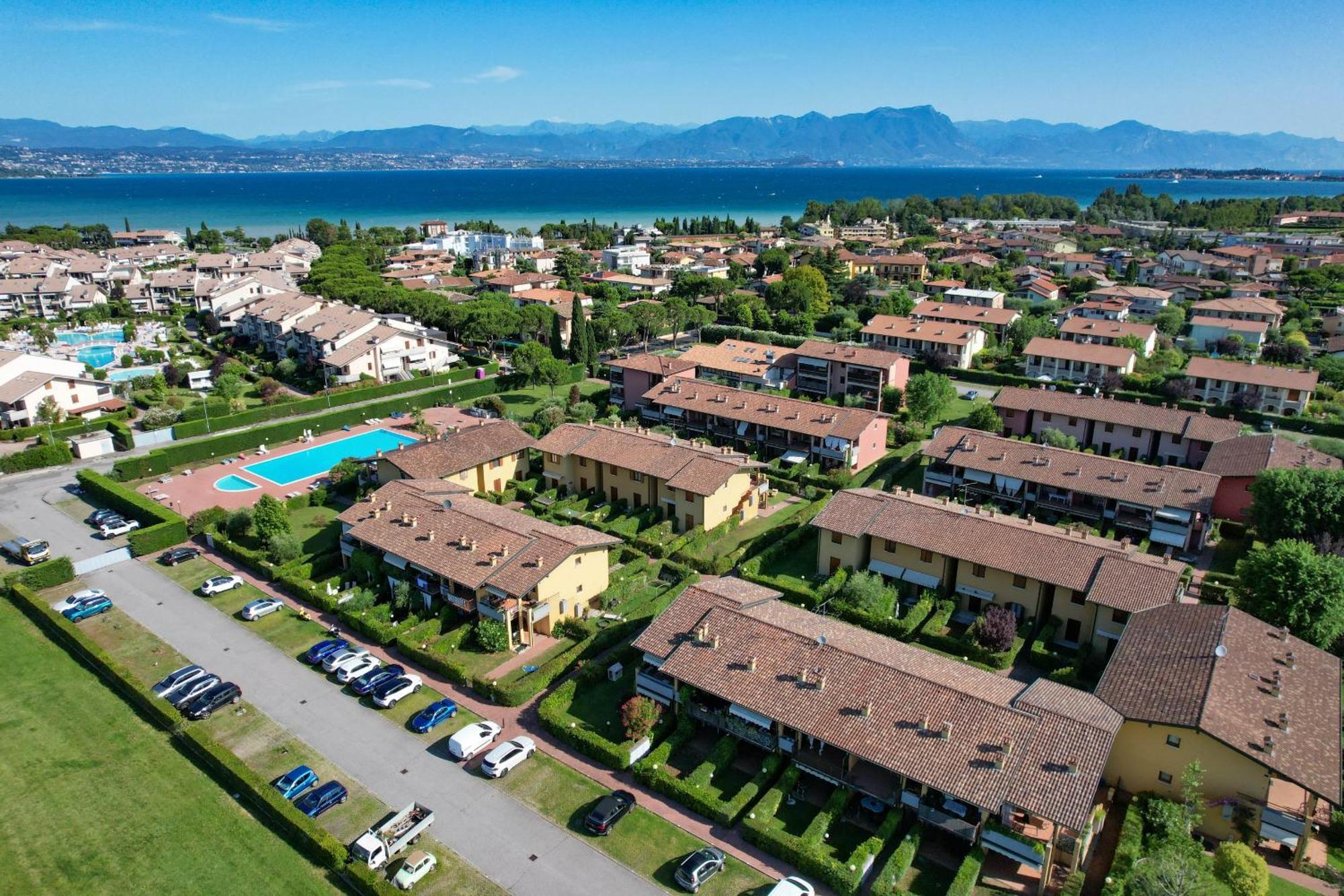 Appartamento Al Cascinale Desenzano del Garda Exterior foto